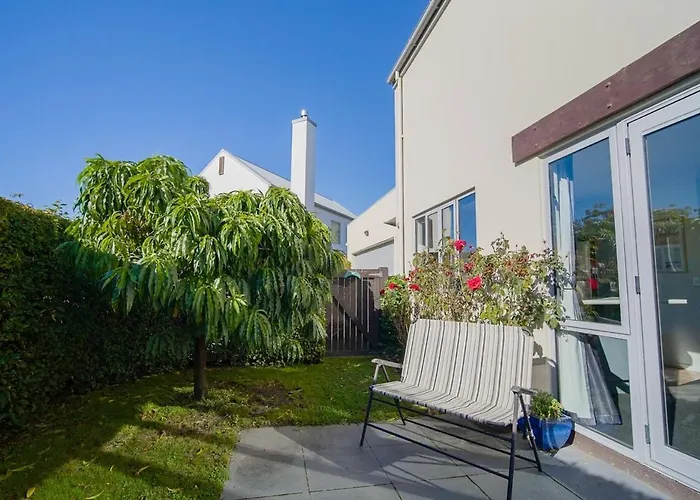 Sun, Space & Privacy In A Great Location! * Wanaka